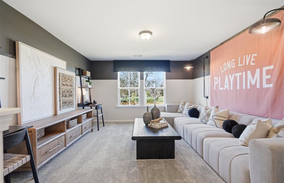 Representative furnished interior of a home built from the Valen by Pulte Homes in Harrington, Greenville (Image 29).