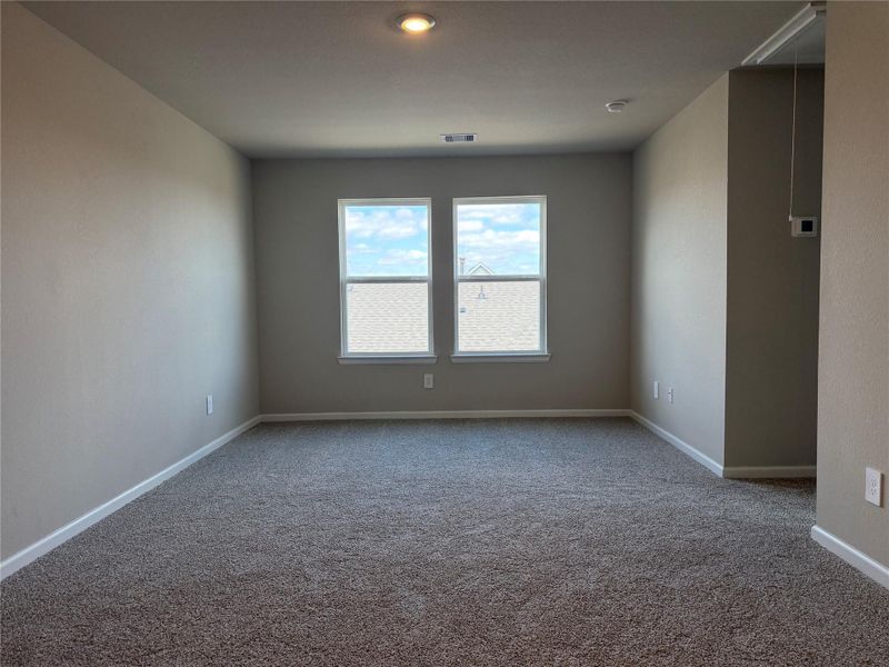 Spacious, unfurnished interior of a new home in Liberty Village, Brenham (Image 11).