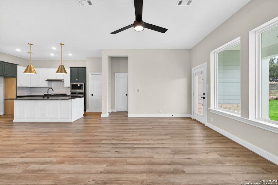 Spacious, unfurnished interior of a new home in The Crossvine 45’, Schertz (Image 29).