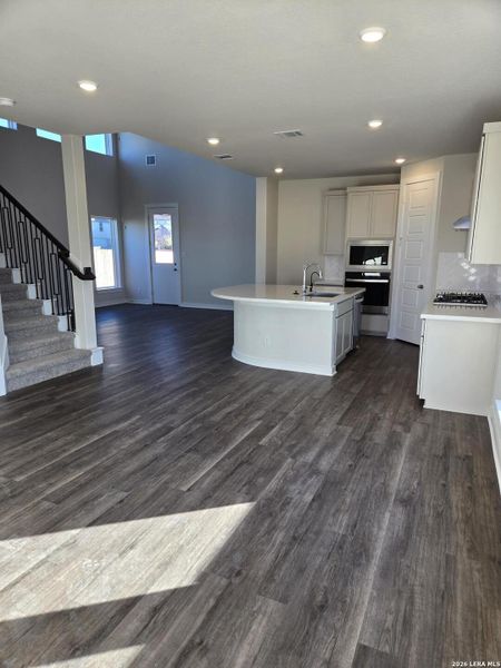 Spacious, unfurnished interior of a new home in Rhine Valley, Schertz (Image 10). Spacious, unfurnished interior of a new home in Rhine Valley, Schertz (Image 10).