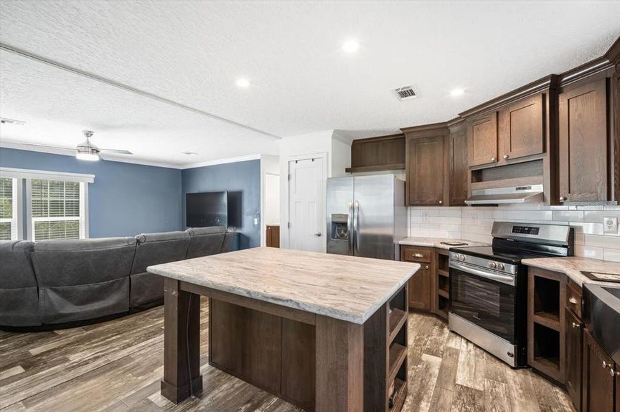 Furnished interior view inside a new home in , Wauchula (Image 6).