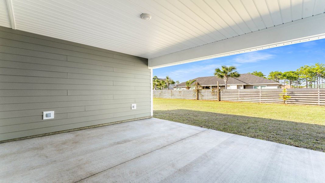 Representative exterior details of a home built from the The Destin by D.R. Horton in Pine Creek and Heron Walk, Port St. Joe (Image 10).