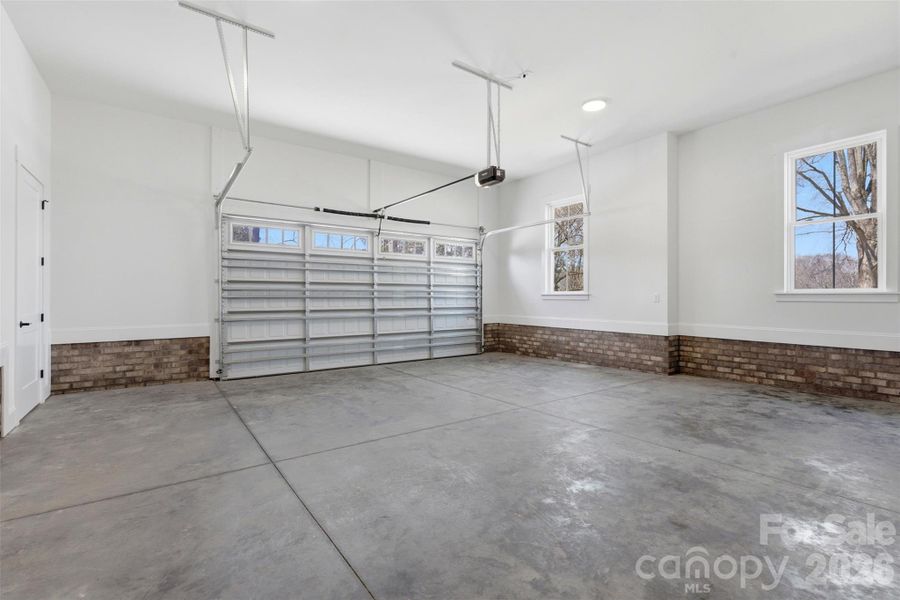 596 sq ft 2 car, sideload garage