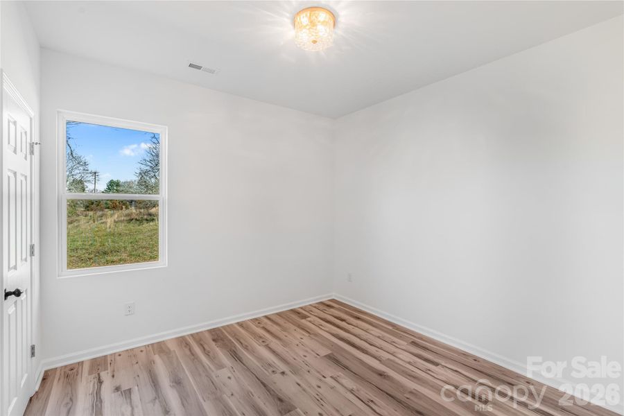 Spacious, unfurnished interior of a new home in , Shelby (Image 16).