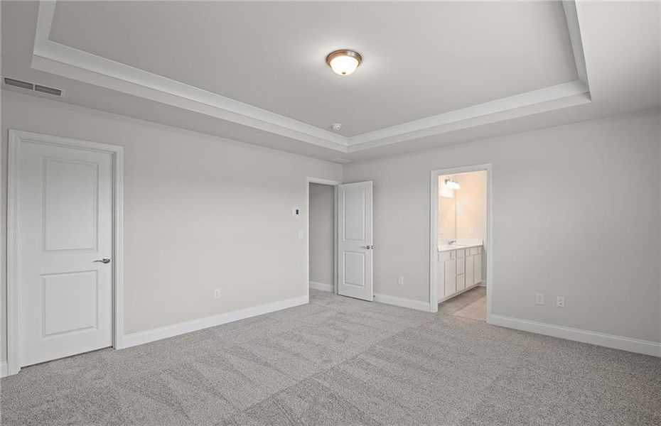 Spacious, unfurnished interior of a new home in Overland, Locust Grove (Image 32).