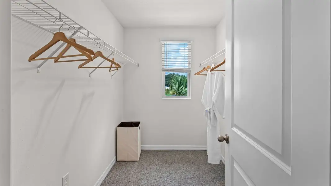 Spacious, unfurnished interior of a new home in Evergreen Park, Kissimmee (Image 16). Spacious, unfurnished interior of a new home in Evergreen Park, Kissimmee (Image 16).