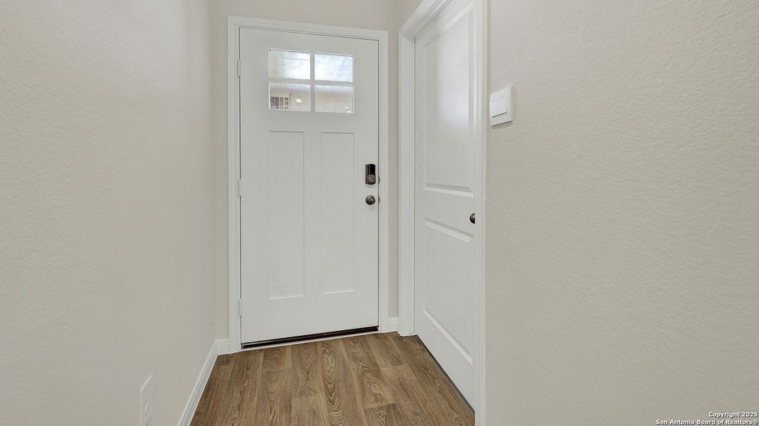 Spacious, unfurnished interior of a new home in Whisper South, San Marcos (Image 23). Spacious, unfurnished interior of a new home in Whisper South, San Marcos (Image 23).