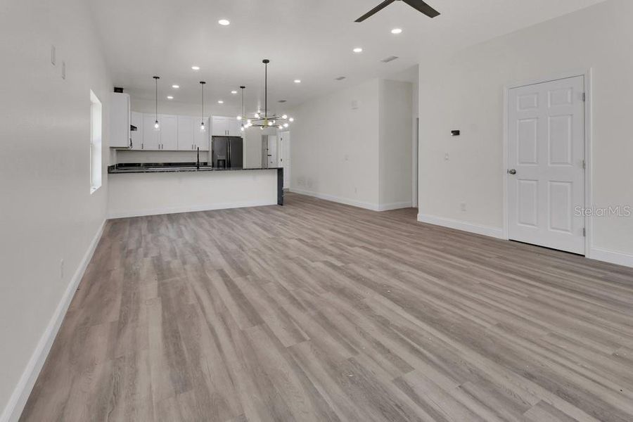Spacious, unfurnished interior of a new home in , Daytona Beach (Image 13).