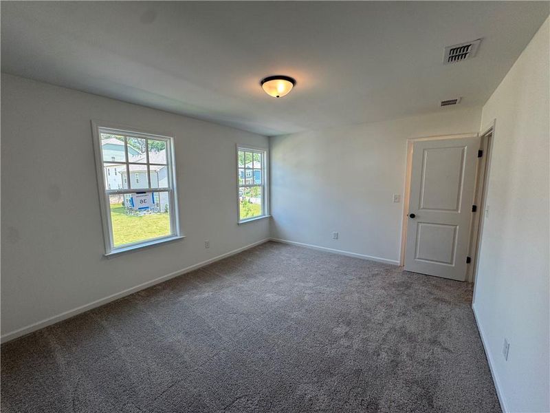 Spacious, unfurnished interior of a new home in Creekside, Dawsonville (Image 33).