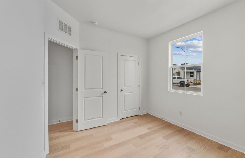 Spacious, unfurnished interior of a new home in Alto, San Marcos (Image 11).