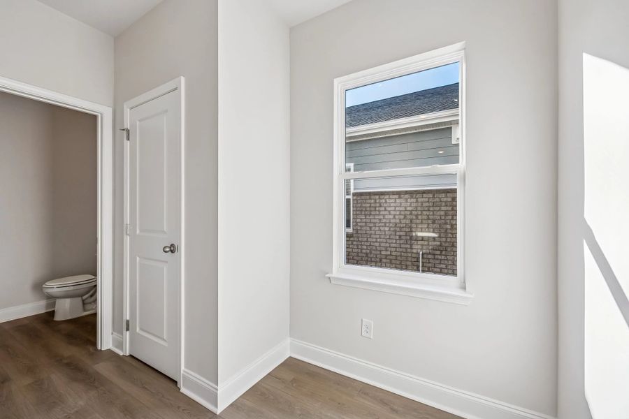 Spacious, unfurnished interior of a new home in Cades Bluff, Lebanon (Image 29).