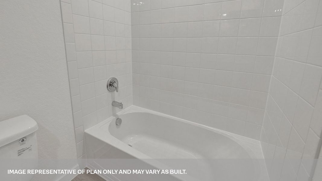 Representative interior finishes for a home built from the The Grayson by D.R. Horton in Sonoma Oaks, Fredericksburg (Image 11).