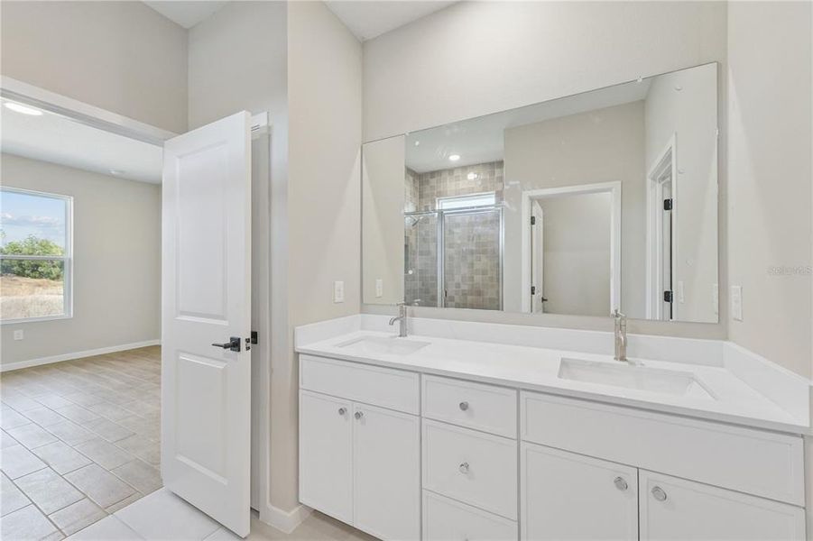 Furnished interior view inside a new home in , Dunnellon (Image 8).