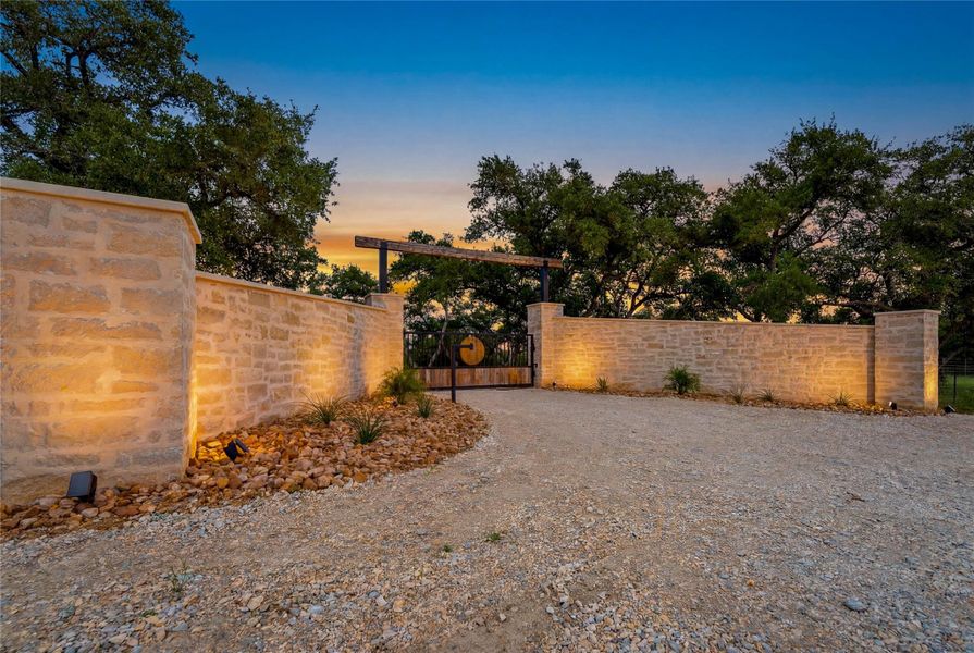 Exterior details and patio area of a home in , San Marcos (Image 23).