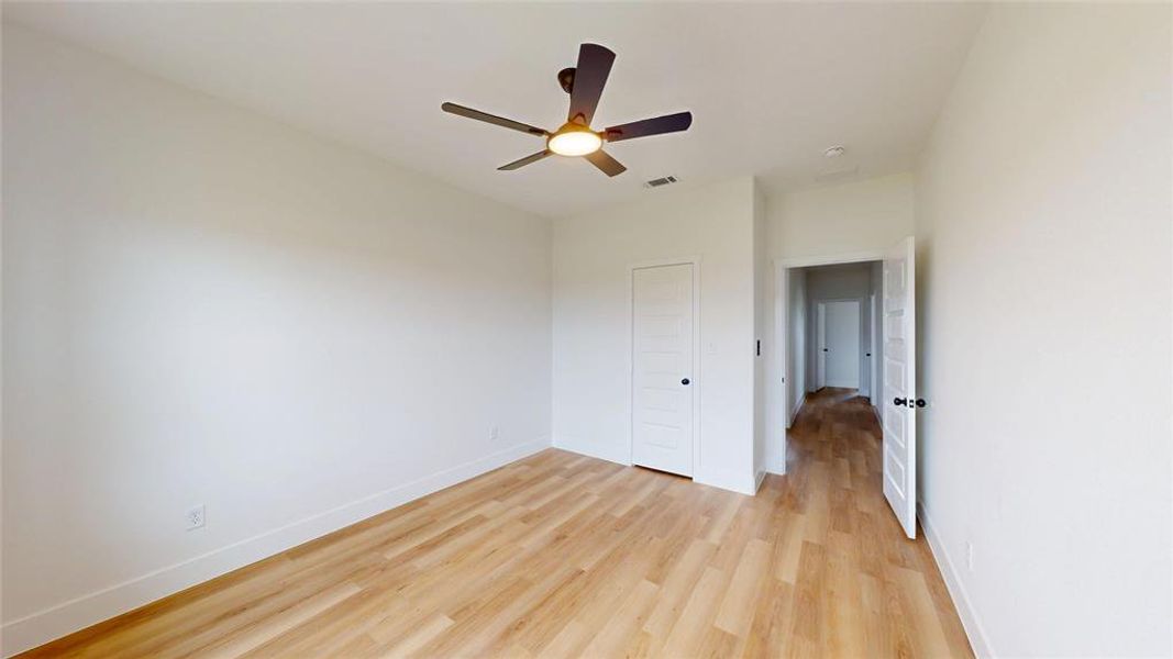 Spacious, unfurnished interior of a new home in , Greenville (Image 16).