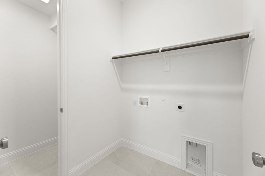 Spacious, unfurnished interior of a new home in Anna Town Square, Anna (Image 25).