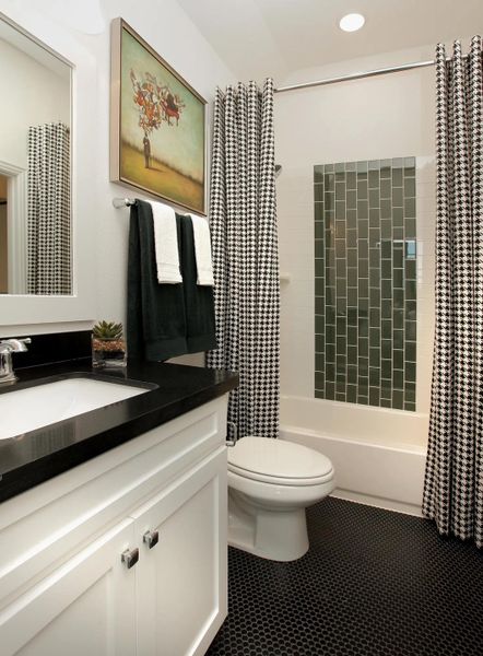 The Elmsdale Full Bath The Elmsdale Full Bath