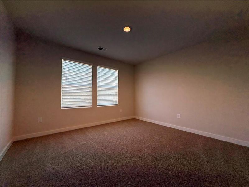 Spacious, unfurnished interior of a new home in Southern Hills, McDonough (Image 21).