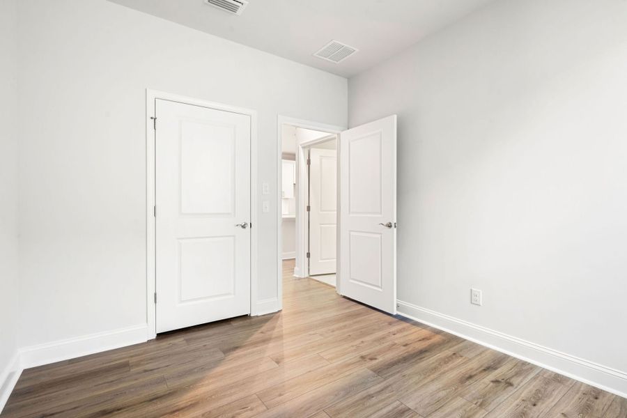 Spacious, unfurnished interior of a new home in Sun City Hilton Head, Bluffton (Image 19).