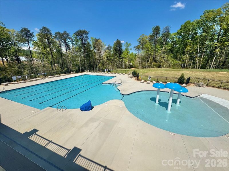 Community amenities in Shannon Woods, Maiden (Image 6).