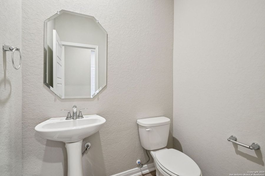 Image 49 of a home in Royal Crest. Image 49 of a home in Royal Crest.