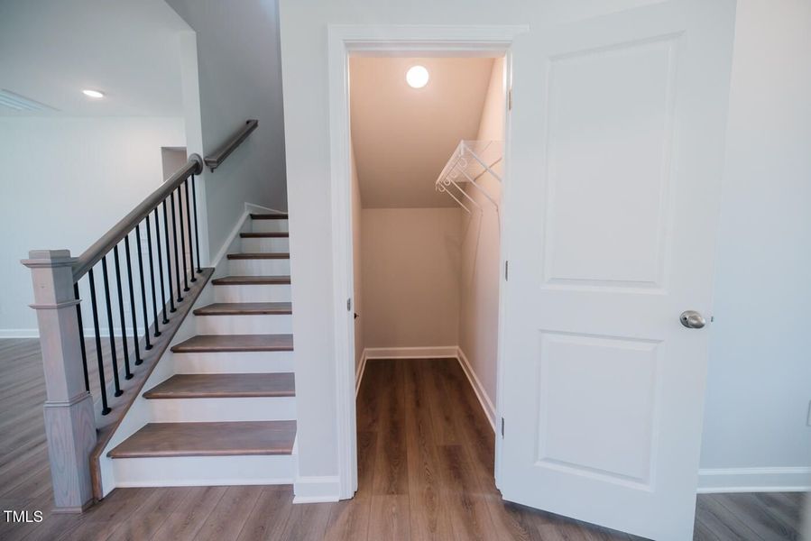 Image 117 of a home in Tobacco Road. Image 117 of a home in Tobacco Road.