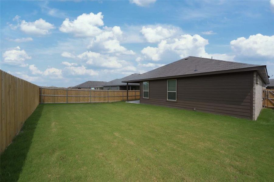 Exterior details and patio area of a home in , Fort Worth (Image 24).