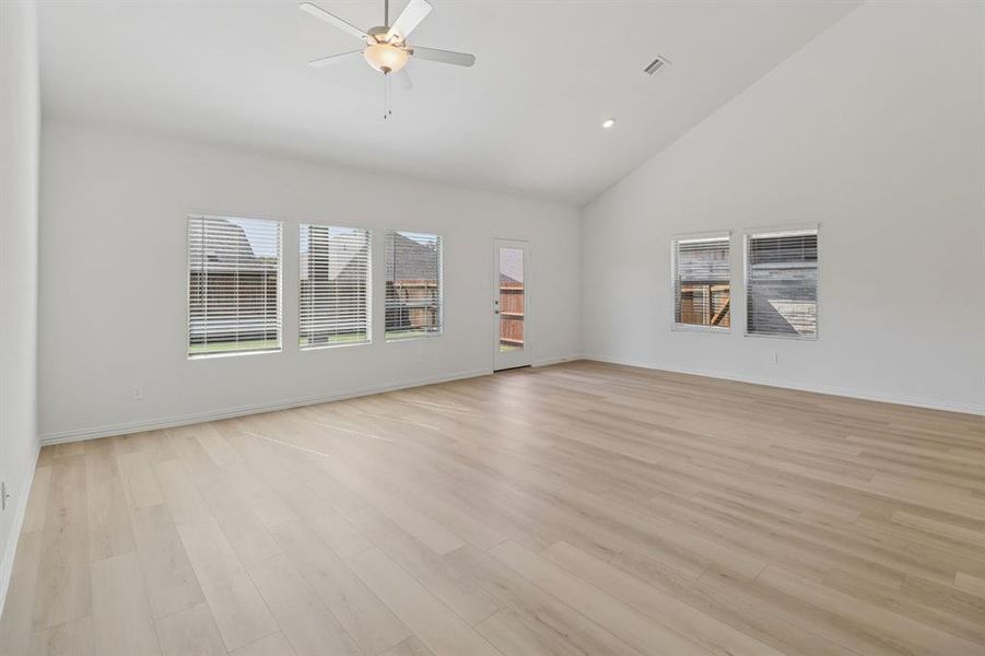 Spacious, unfurnished interior of a new home in Southridge - Signature Series, Princeton (Image 17). Spacious, unfurnished interior of a new home in Southridge - Signature Series, Princeton (Image 17).