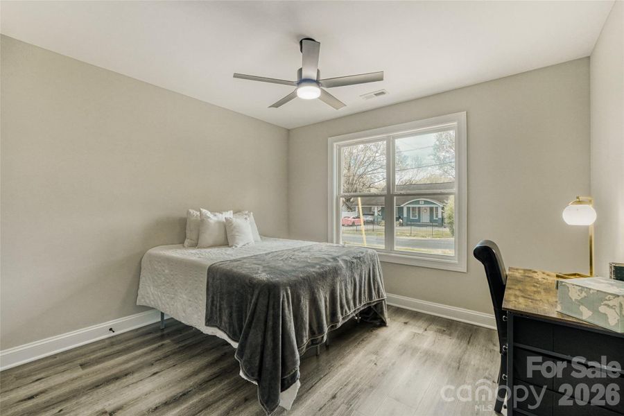 Spacious secondary bedroom Spacious secondary bedroom