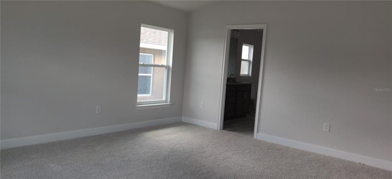 Spacious, unfurnished interior of a new home in Sunset Landing, Spring Hill (Image 5).