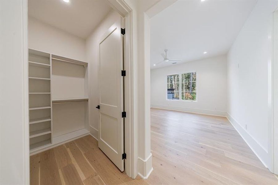 Spacious, unfurnished interior of a new home in , Atlanta (Image 122). Spacious, unfurnished interior of a new home in , Atlanta (Image 122).