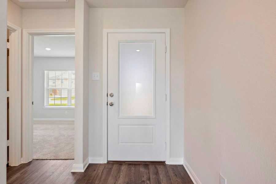 Spacious, unfurnished interior of a new home in Freeman Ranch, Katy (Image 6).