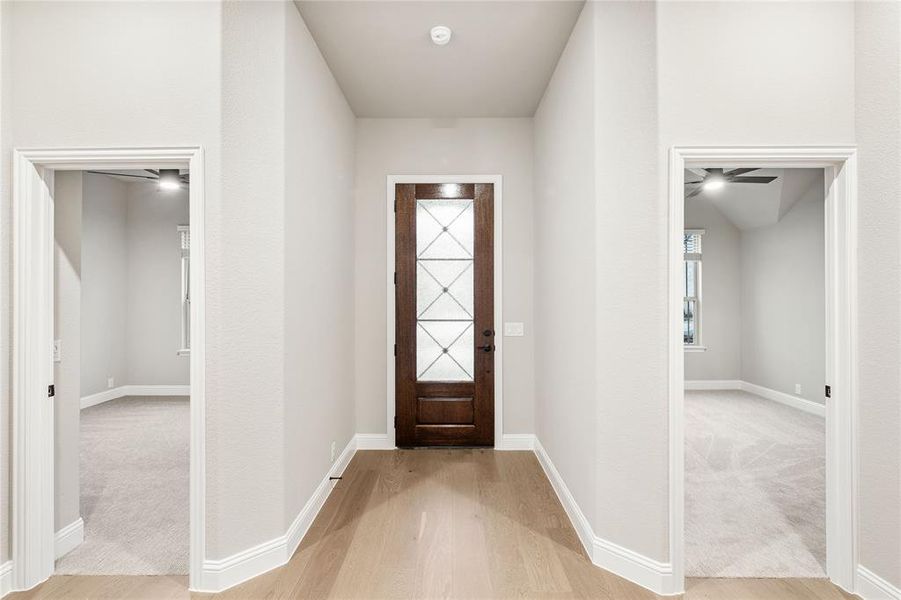Spacious, unfurnished interior of a new home in The Oaks, Red Oak (Image 15).