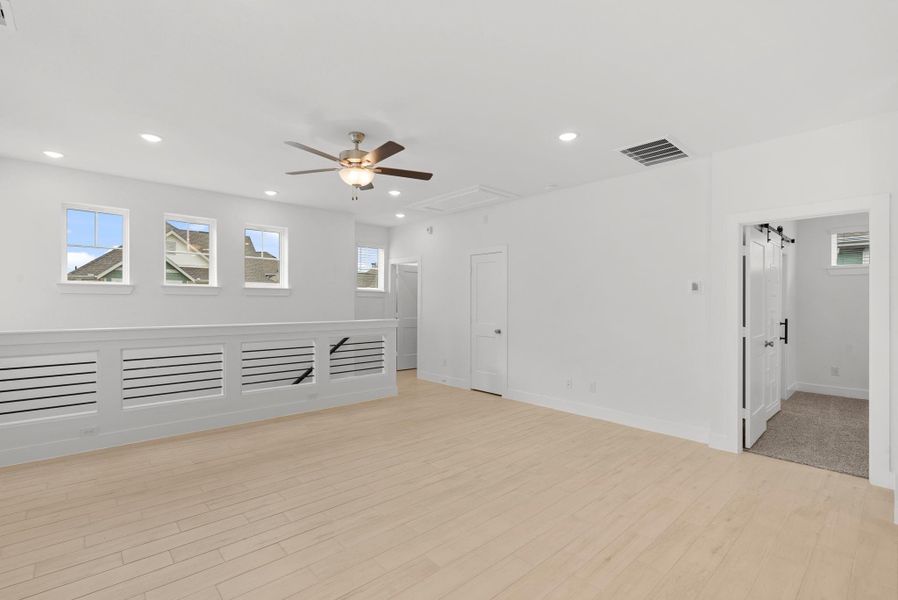 Spacious, unfurnished interior of a new home in Balmoral, Humble (Image 13).
