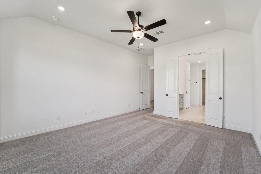 Spacious, unfurnished interior of a new home in Evergreen 50', Conroe (Image 26).