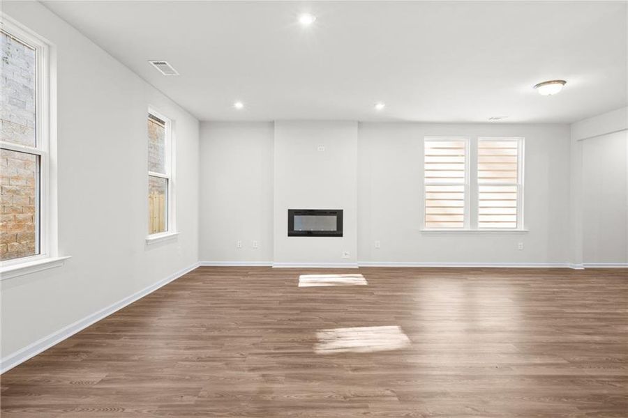 Spacious, unfurnished interior of a new home in The Village at Shallowford, Kennesaw (Image 20).