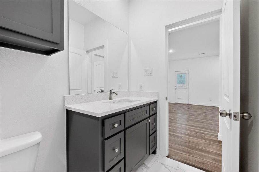 Furnished interior view inside a new home in , Dallas (Image 10).