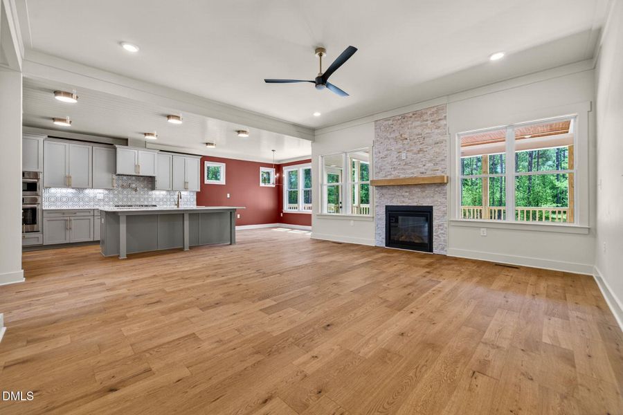 33-web-or-mls-12601 Burgess -33