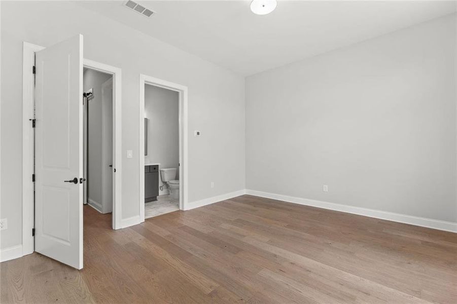 Spacious, unfurnished interior of a new home in , Senoia (Image 25).