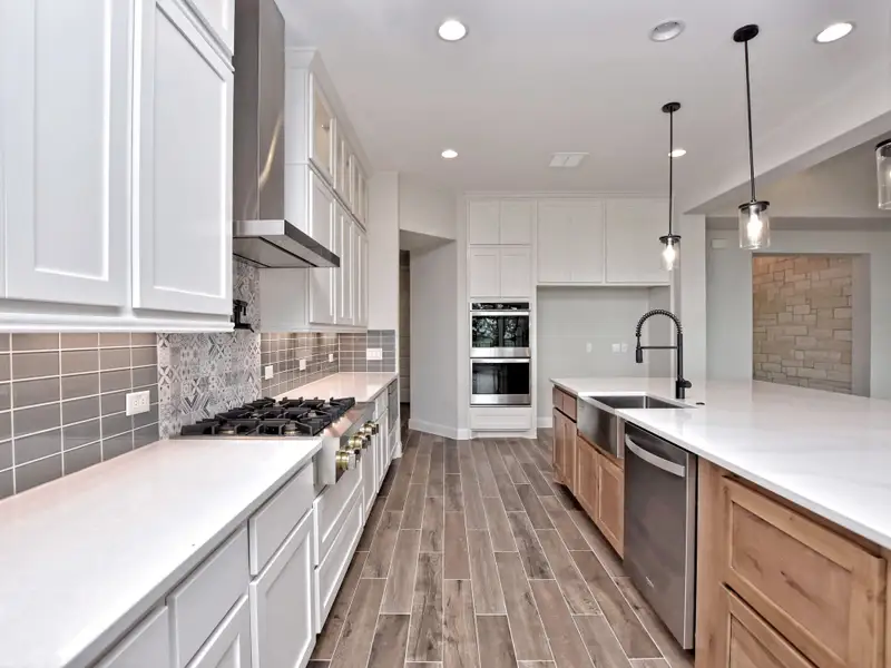 Representative furnished interior of a home built from the Santa Barbara II by Giddens Homes in Scofield Farms Estates, Georgetown (Image 74).