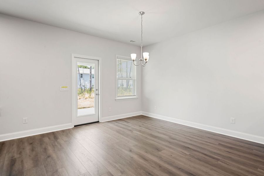 Spacious, unfurnished interior of a new home in Waterways, Richmond Hill (Image 34).