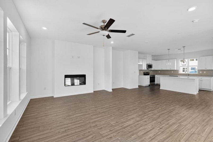 Spacious, unfurnished interior of a new home in Chandler Run, Tucker (Image 19).