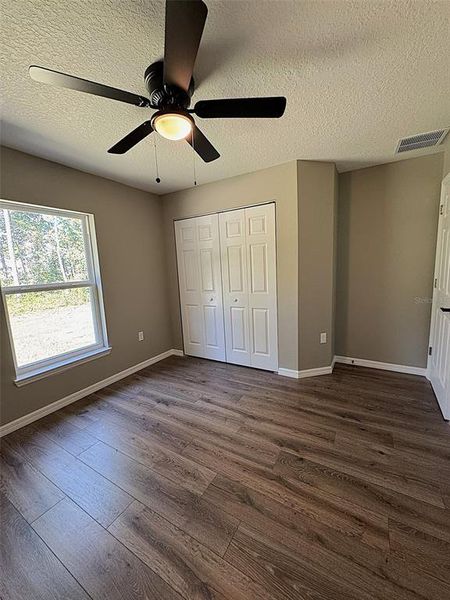 Spacious, unfurnished interior of a new home in , Ocala (Image 25).