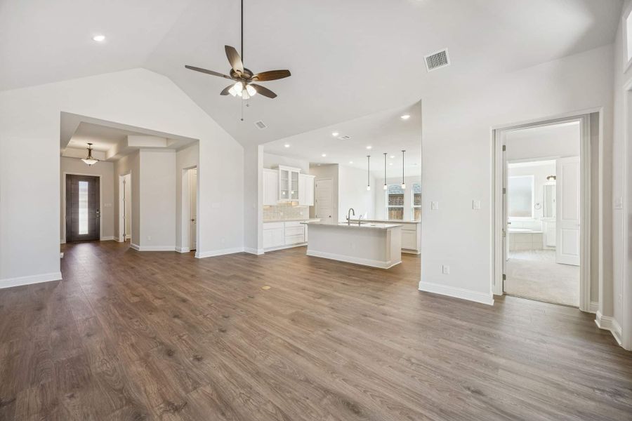 Spacious, unfurnished interior of a new home in Westside Preserve, Midlothian (Image 26).