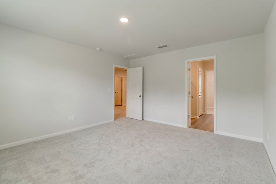 Spacious, unfurnished interior of a new home in Grand Arbor, Blythewood (Image 17).