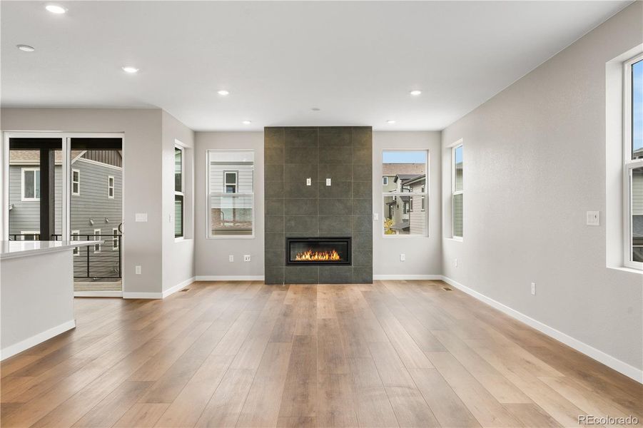 Spacious, unfurnished interior of a new home in Tribute at Lyric, Lone Tree (Image 23).