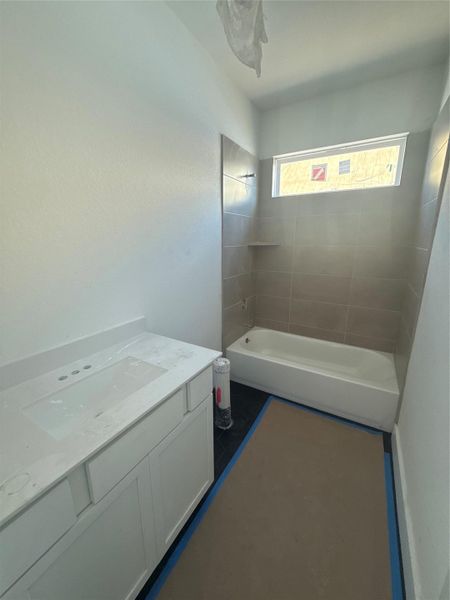 Furnished interior view inside a new home in Parkside on the River 60', Georgetown (Image 8).