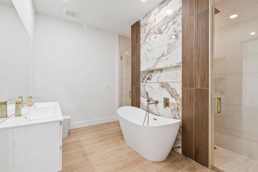 17107_Sycamore_Drive_West_024 17107_Sycamore_Drive_West_024