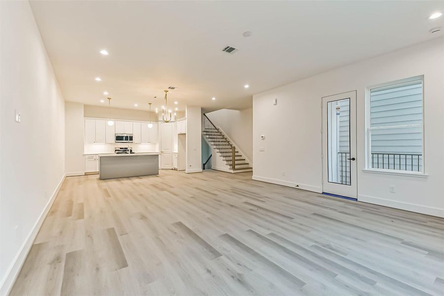 Spacious, unfurnished interior of a new home in , Houston (Image 19).