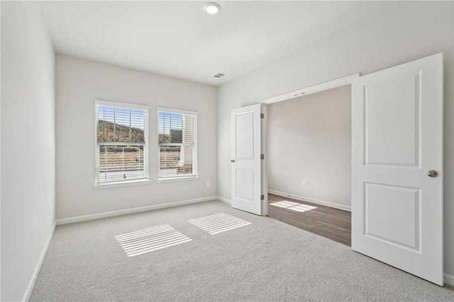Spacious, unfurnished interior of a new home in Ivey Township, Dallas (Image 35).
